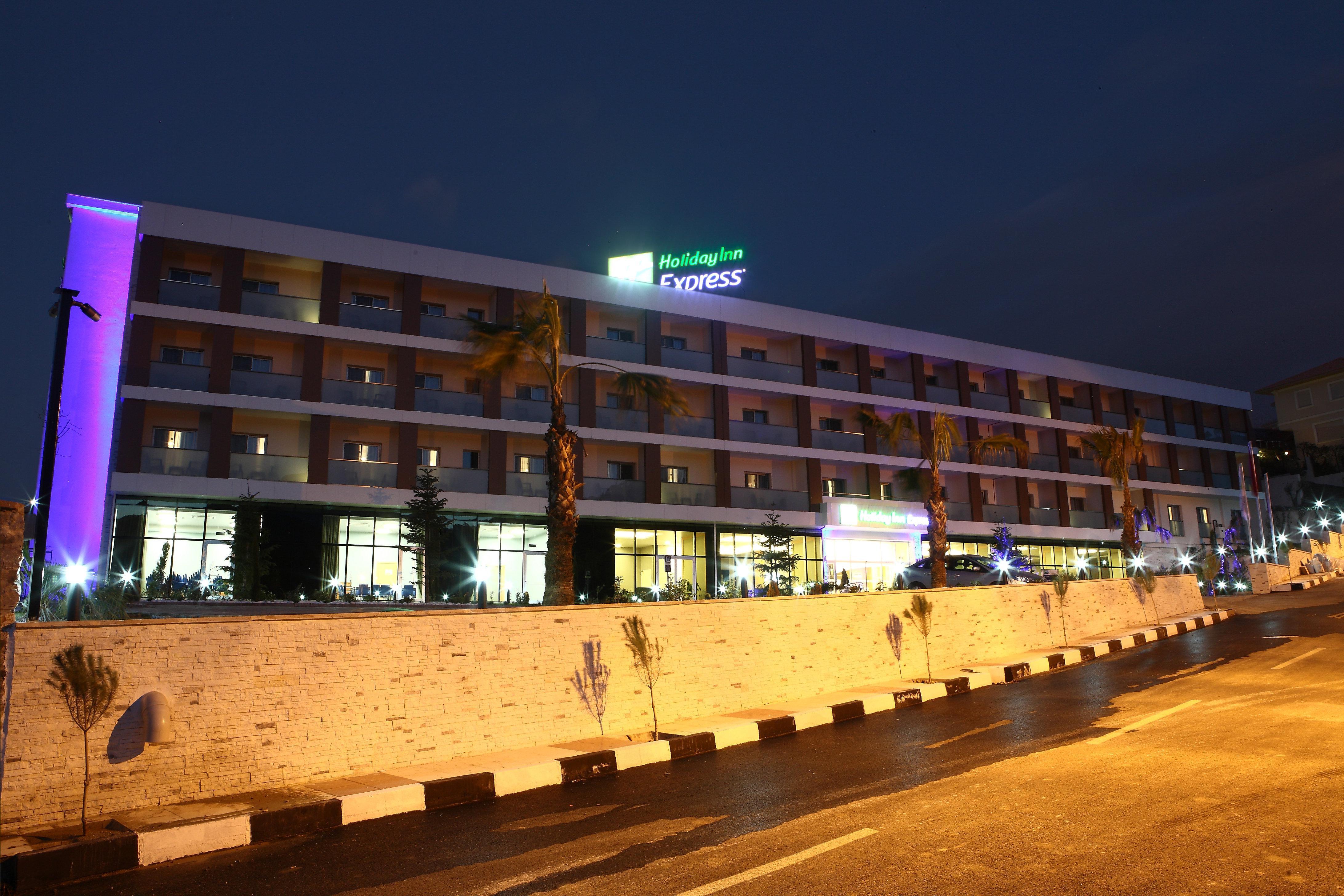 Holiday Inn Express Manisa-West By Ihg Esterno foto