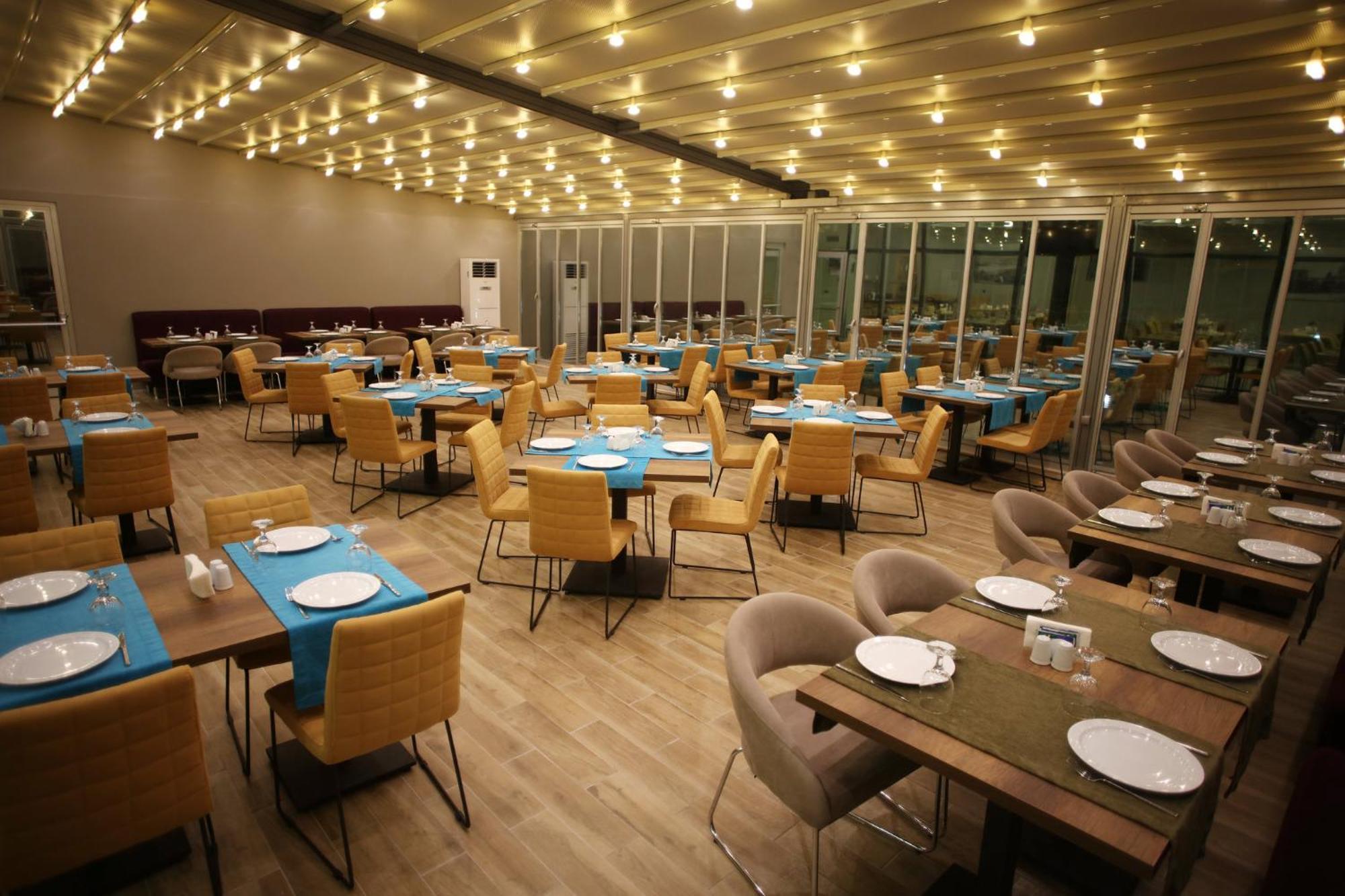 Holiday Inn Express Manisa-West By Ihg Esterno foto