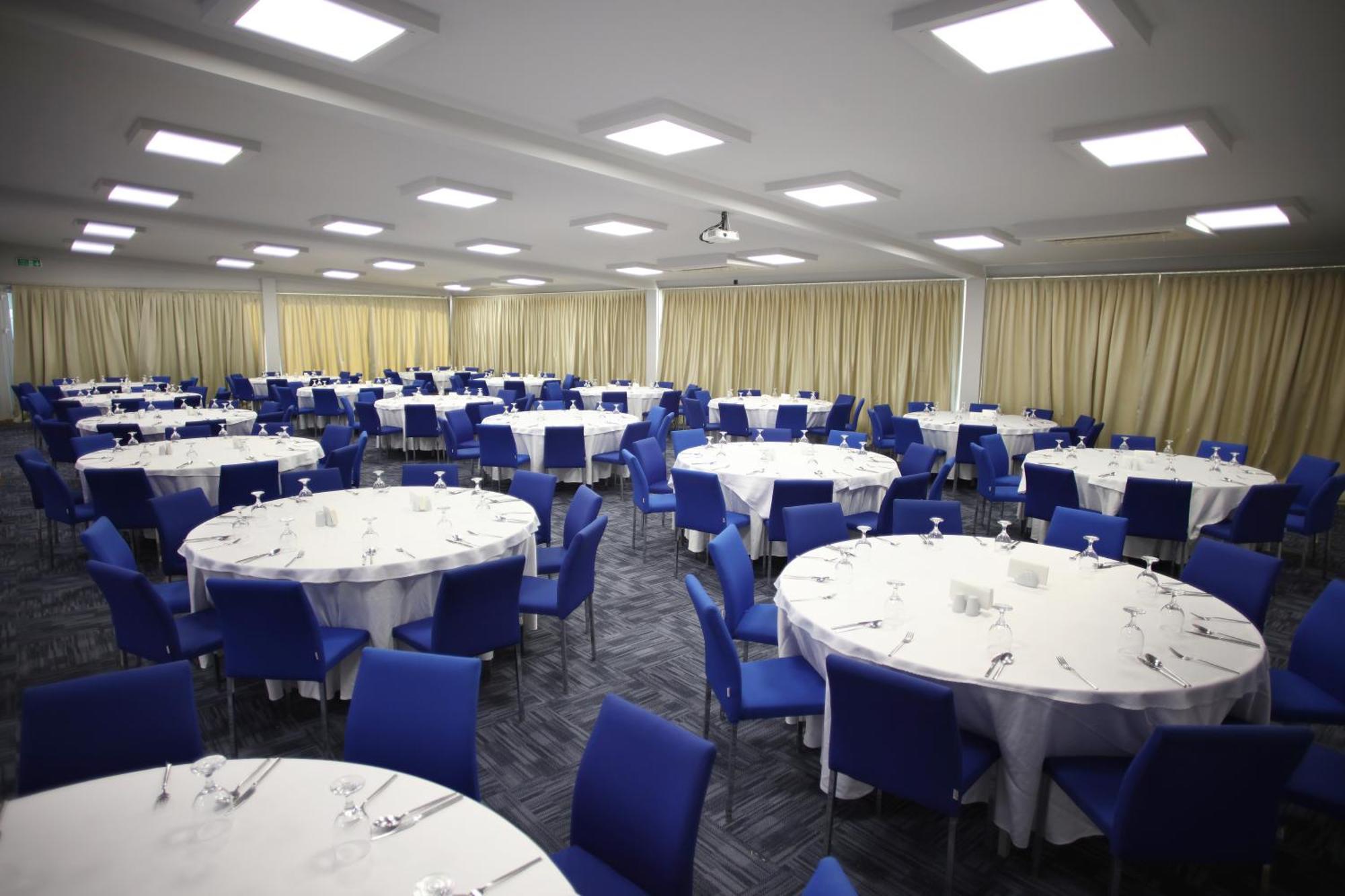 Holiday Inn Express Manisa-West By Ihg Esterno foto