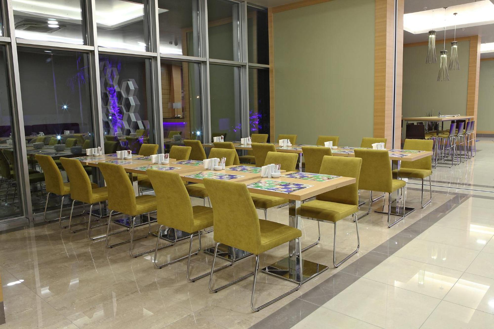 Holiday Inn Express Manisa-West By Ihg Esterno foto