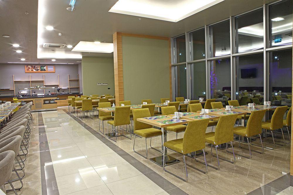 Holiday Inn Express Manisa-West By Ihg Esterno foto